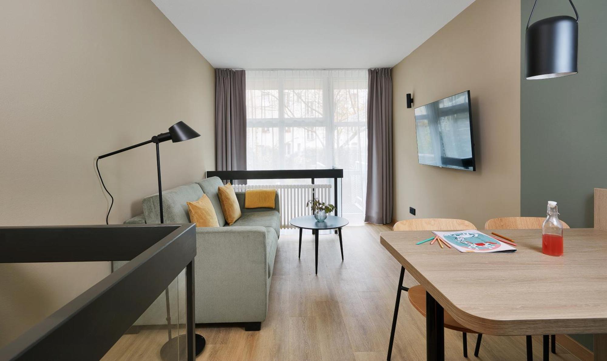 Aparthotel Living 3*
